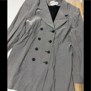 NWOT Oleg Cassini trench coat/jacket size 16